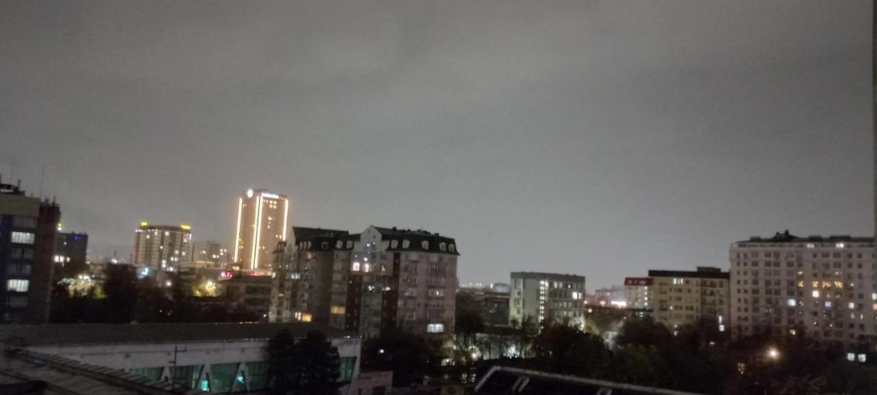 879 Apartment In Бишкек Екстериор снимка
