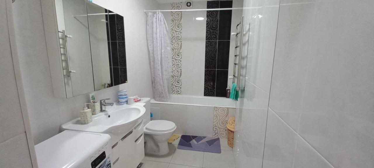 879 Apartment In Бишкек Екстериор снимка