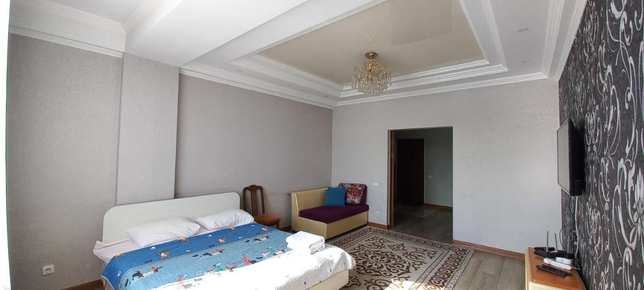 879 Apartment In Бишкек Екстериор снимка
